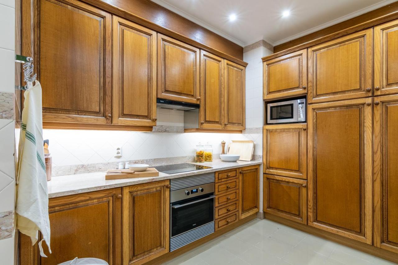 Suite 106 - Two Bedroom Apartment ฟุงชาล ภายนอก รูปภาพ
